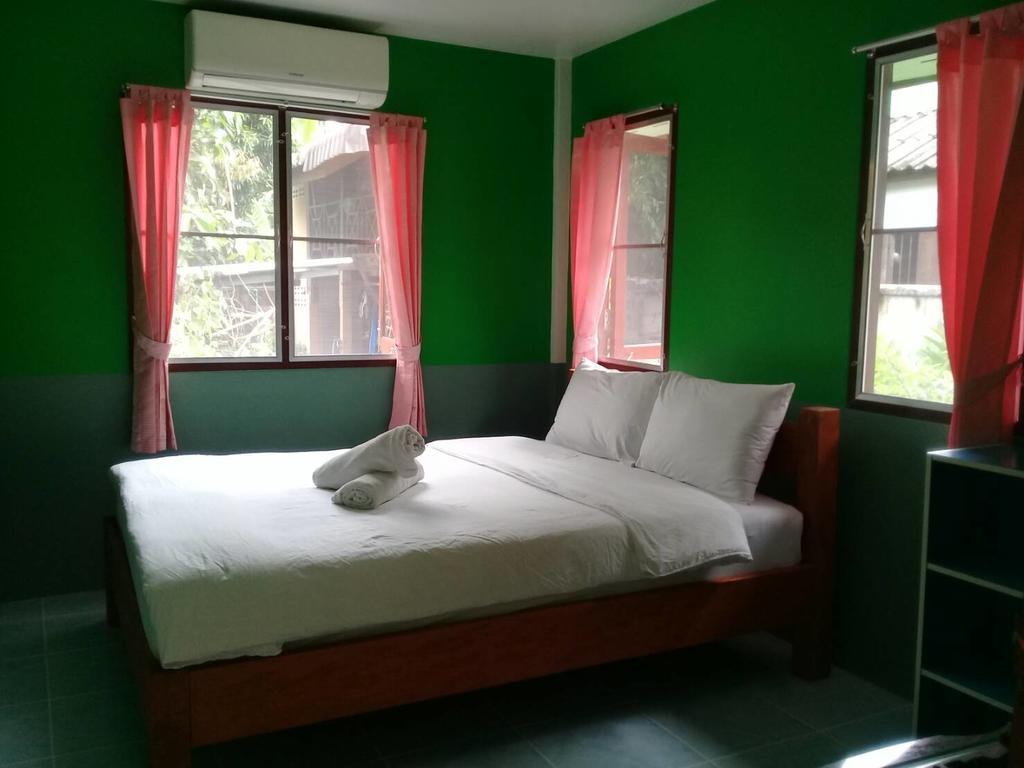 Sarm Mork Guest House Мехонгсон Екстер'єр фото