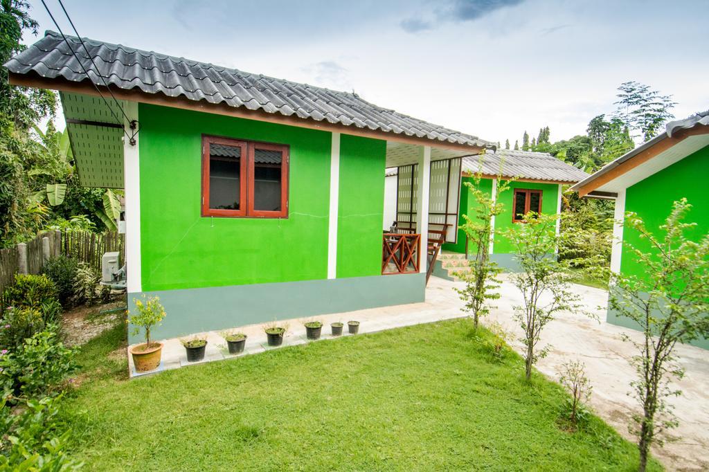 Sarm Mork Guest House Мехонгсон Екстер'єр фото