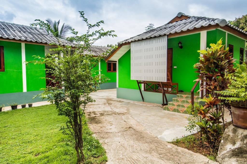Sarm Mork Guest House Мехонгсон Екстер'єр фото