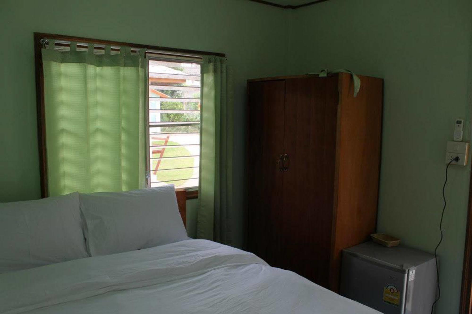 Sarm Mork Guest House Мехонгсон Екстер'єр фото